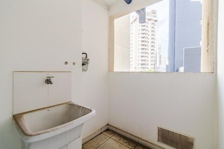 Apartamento à venda com 68m², 3 quartos e 1 vagaÁrea de Serviço