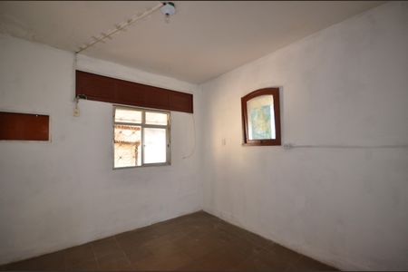 Casa para alugar com 65m², 2 quartos e 2 vagasQuarto 1