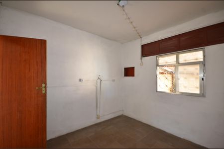 Casa para alugar com 65m², 2 quartos e 2 vagasQuarto 1