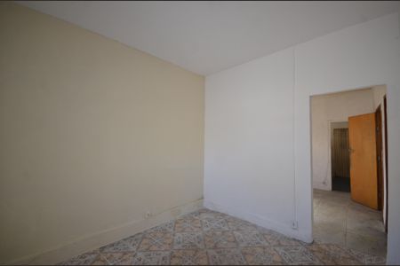 Casa para alugar com 65m², 2 quartos e 2 vagasSala