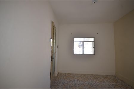 Casa para alugar com 65m², 2 quartos e 2 vagasSala