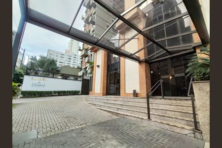 Apartamento para alugar com 34m², 1 quarto e 1 vaga Apartamento para alugar com 34m², 1 quarto e 1 vagaFachada