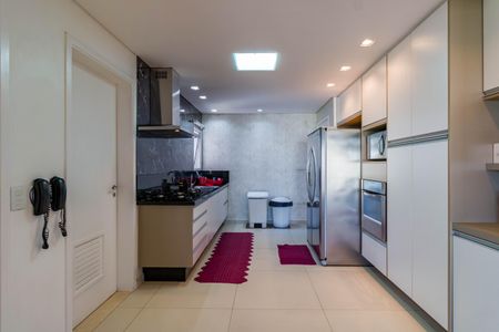 Apartamento à venda com 177m², 3 quartos e 3 vagas Apartamento à venda com 177m², 3 quartos e 3 vagasCozinha