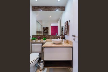 Apartamento à venda com 177m², 3 quartos e 3 vagas Apartamento à venda com 177m², 3 quartos e 3 vagasBanheiro Suíte 2