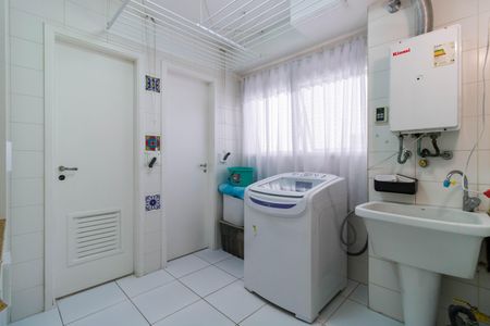 Apartamento à venda com 177m², 3 quartos e 3 vagas Apartamento à venda com 177m², 3 quartos e 3 vagasÁrea de Serviço