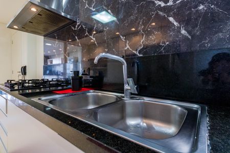 Apartamento à venda com 177m², 3 quartos e 3 vagas Apartamento à venda com 177m², 3 quartos e 3 vagasCozinha