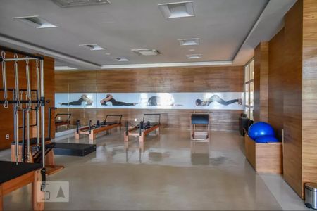 Apartamento à venda com 177m², 3 quartos e 3 vagas Apartamento à venda com 177m², 3 quartos e 3 vagasÁrea comum