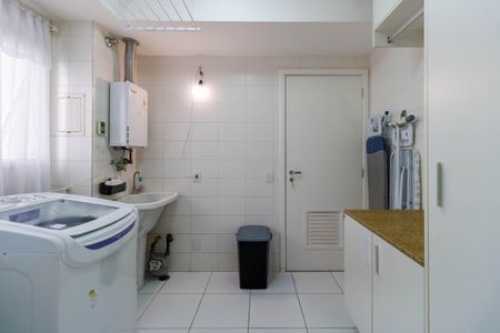 Apartamento à venda com 177m², 3 quartos e 3 vagas Apartamento à venda com 177m², 3 quartos e 3 vagasÁrea de Serviço