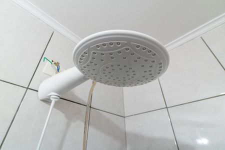 Casa à venda com 166m², 3 quartos e 2 vagasBanheiro da Suíte Detalhe