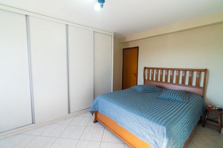 Casa à venda com 166m², 3 quartos e 2 vagasSuite