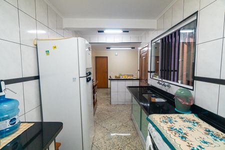 Casa à venda com 166m², 3 quartos e 2 vagasCozinha