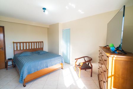 Casa à venda com 166m², 3 quartos e 2 vagasSuite