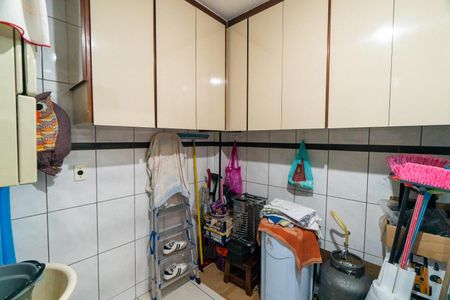 Casa à venda com 166m², 3 quartos e 2 vagasQuarto de Serviço