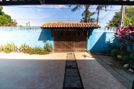 Casa à venda com 450m², 3 quartos e 4 vagas Casa à venda com 450m², 3 quartos e 4 vagasÁrea externa