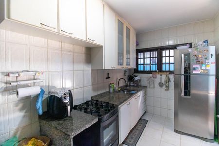 Casa à venda com 450m², 3 quartos e 4 vagas Casa à venda com 450m², 3 quartos e 4 vagasCozinha