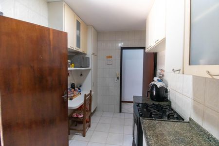 Casa à venda com 450m², 3 quartos e 4 vagas Casa à venda com 450m², 3 quartos e 4 vagasCozinha