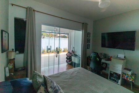 Casa à venda com 450m², 3 quartos e 4 vagas Casa à venda com 450m², 3 quartos e 4 vagasSuíte