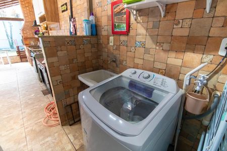 Casa à venda com 450m², 3 quartos e 4 vagas Casa à venda com 450m², 3 quartos e 4 vagasÁrea de Serviço