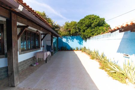 Casa à venda com 450m², 3 quartos e 4 vagas Casa à venda com 450m², 3 quartos e 4 vagasÁrea externa