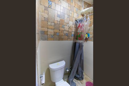 Casa à venda com 450m², 3 quartos e 4 vagas Casa à venda com 450m², 3 quartos e 4 vagasBanheiro de serviço