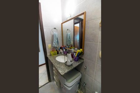 Casa à venda com 450m², 3 quartos e 4 vagas Casa à venda com 450m², 3 quartos e 4 vagasBanheiro Social