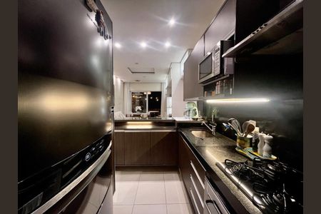 Apartamento à venda com 80m², 1 quarto e 2 vagas Apartamento à venda com 80m², 1 quarto e 2 vagasCozinha