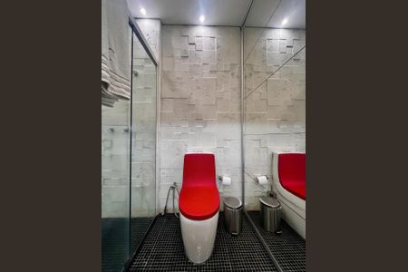 Apartamento à venda com 80m², 1 quarto e 2 vagas Apartamento à venda com 80m², 1 quarto e 2 vagasBanheiro da Suíte