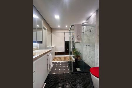 Apartamento à venda com 80m², 1 quarto e 2 vagas Apartamento à venda com 80m², 1 quarto e 2 vagasBanheiro da Suíte