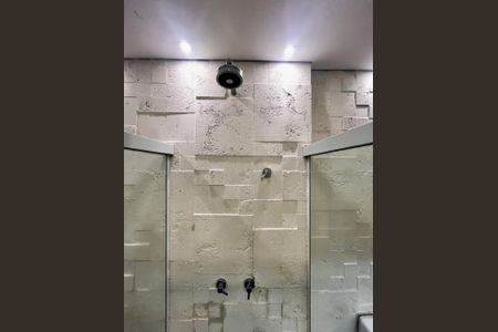 Apartamento à venda com 80m², 1 quarto e 2 vagas Apartamento à venda com 80m², 1 quarto e 2 vagasBanheiro da Suíte