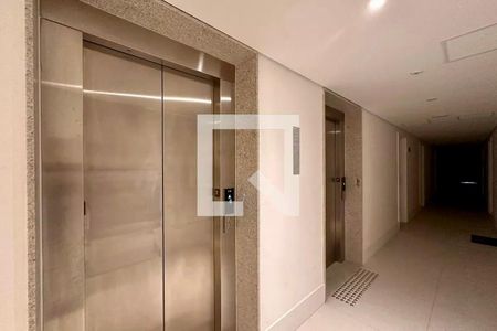 Studio à venda com 24m², 0 quarto e sem vaga Studio à venda com 24m², 0 quarto e sem vagaHall Apartamento