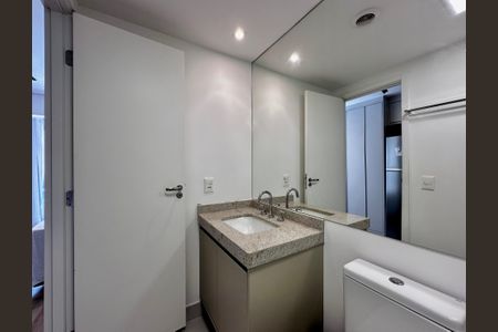 Studio à venda com 24m², 0 quarto e sem vaga Studio à venda com 24m², 0 quarto e sem vagaBanheiro