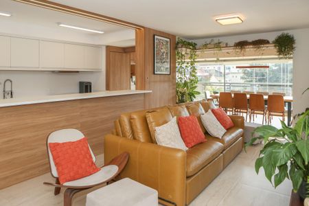 Apartamento à venda com 205m², 5 quartos e 3 vagas Apartamento à venda com 205m², 5 quartos e 3 vagasSala