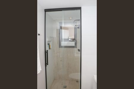 Apartamento à venda com 205m², 5 quartos e 3 vagas Apartamento à venda com 205m², 5 quartos e 3 vagasBanheiro da Suíte 3