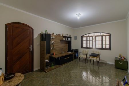 Casa à venda com 212m², 4 quartos e 2 vagas