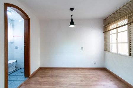 Casa à venda com 145m², 3 quartos e 2 vagasSuíte 2