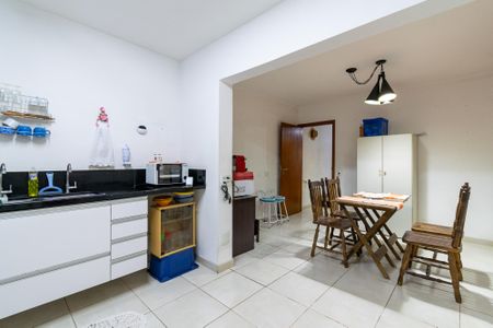 Casa à venda com 145m², 3 quartos e 2 vagasCozinha