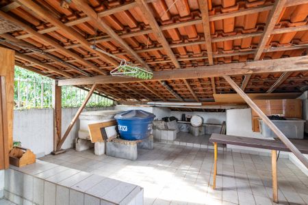 Casa à venda com 145m², 3 quartos e 2 vagasSótão