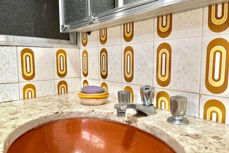 Casa à venda com 270m², 4 quartos e 4 vagas Casa à venda com 270m², 4 quartos e 4 vagasBanheiro Social