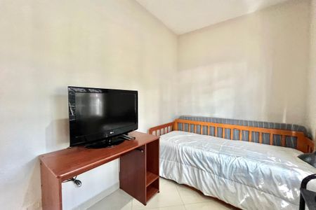 Casa à venda com 270m², 4 quartos e 4 vagas Casa à venda com 270m², 4 quartos e 4 vagasQuarto 3