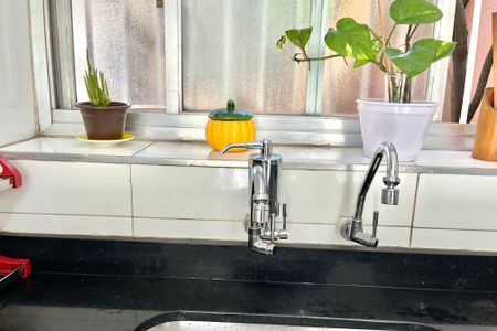 Casa à venda com 270m², 4 quartos e 4 vagas Casa à venda com 270m², 4 quartos e 4 vagasCozinha