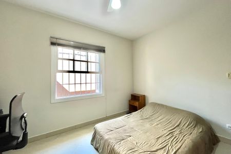 Casa à venda com 270m², 4 quartos e 4 vagas Casa à venda com 270m², 4 quartos e 4 vagasQuarto 2