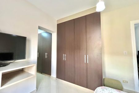 Casa à venda com 270m², 4 quartos e 4 vagas Casa à venda com 270m², 4 quartos e 4 vagasSuite