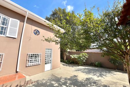 Casa à venda com 270m², 4 quartos e 4 vagas Casa à venda com 270m², 4 quartos e 4 vagasQuintal