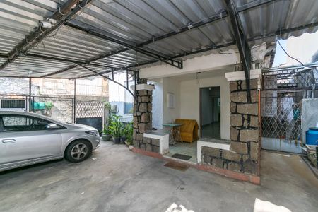 Casa à venda com 600m², 2 quartos e 3 vagas Casa à venda com 600m², 2 quartos e 3 vagasÁrea comum