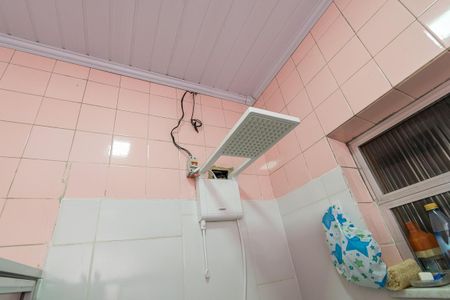 Casa à venda com 600m², 2 quartos e 3 vagas Casa à venda com 600m², 2 quartos e 3 vagasBanheiro