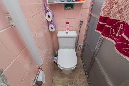 Casa à venda com 600m², 2 quartos e 3 vagas Casa à venda com 600m², 2 quartos e 3 vagasBanheiro