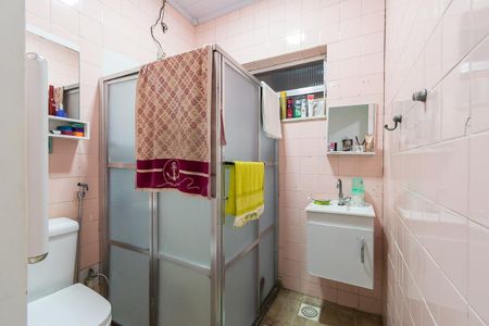 Casa à venda com 600m², 2 quartos e 3 vagas Casa à venda com 600m², 2 quartos e 3 vagasBanheiro