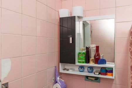 Casa à venda com 600m², 2 quartos e 3 vagas Casa à venda com 600m², 2 quartos e 3 vagasCozinha