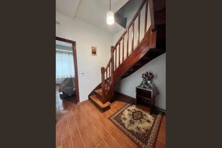 Casa à venda com 222m², 3 quartos e sem vaga