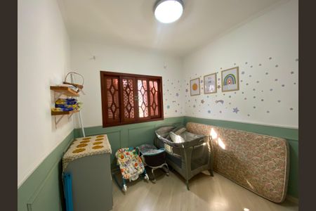 Casa à venda com 158m², 4 quartos e 2 vagasSuíte 2